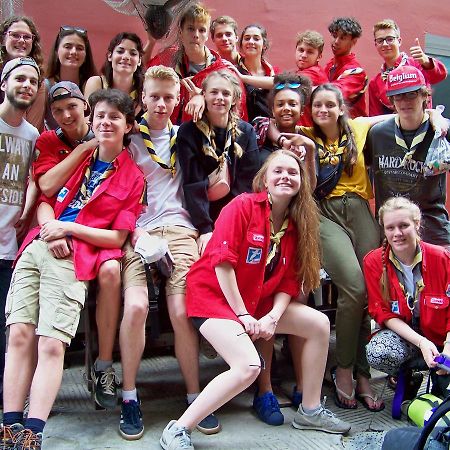 Yo Ho Hostel Варна Экстерьер фото