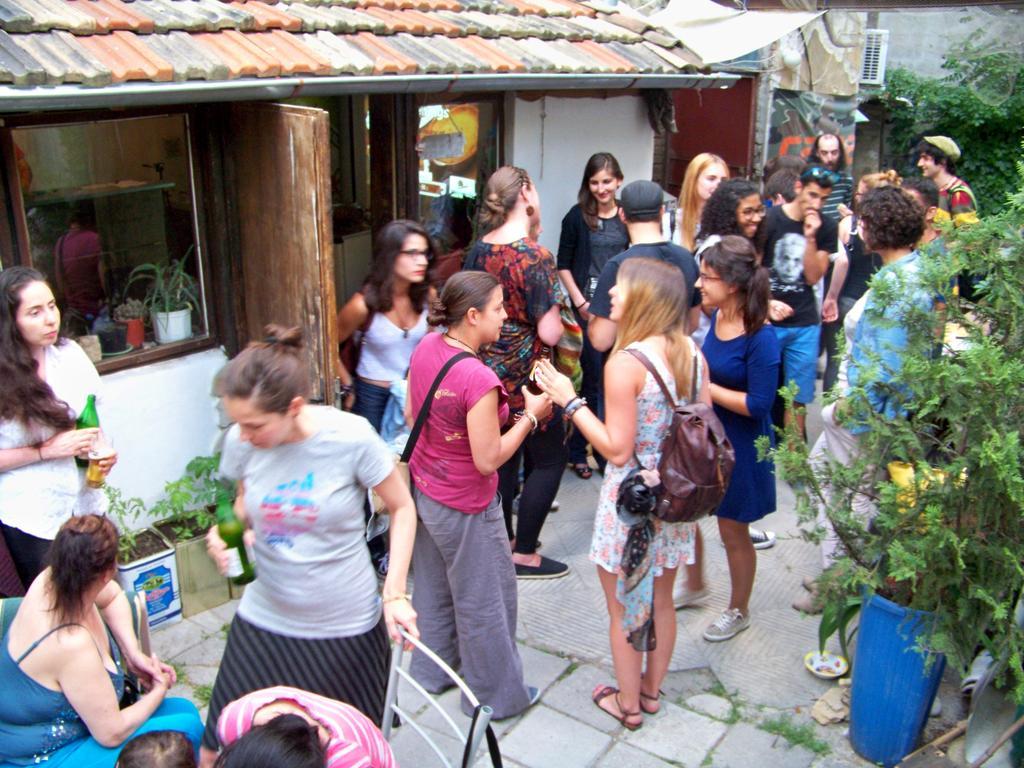 Yo Ho Hostel Варна Экстерьер фото