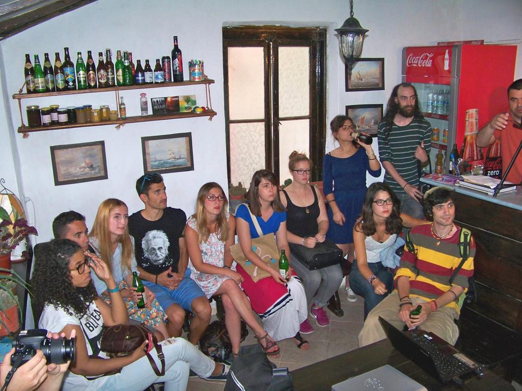 Yo Ho Hostel Варна Экстерьер фото
