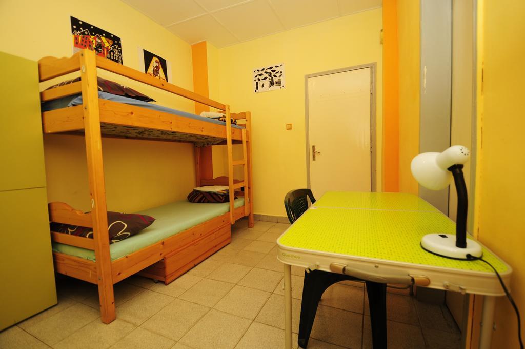 Yo Ho Hostel Варна Экстерьер фото