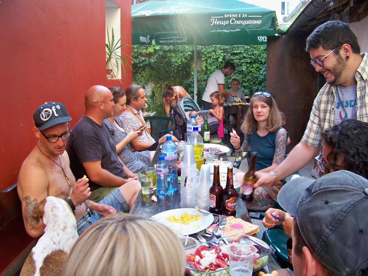 Yo Ho Hostel Варна Экстерьер фото